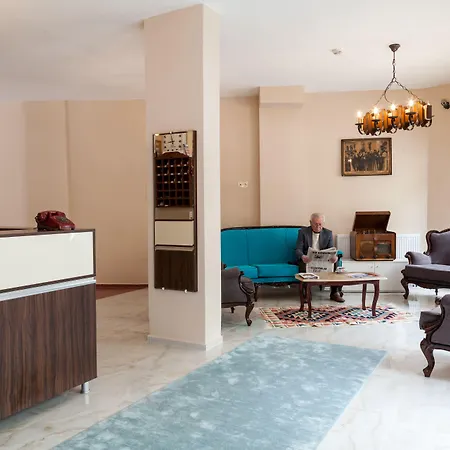 Otel Lal